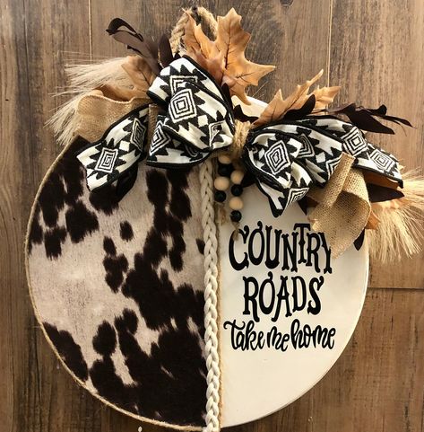 Western Front Porch, Door Hangers Fall, Front Porch Door, Western Wreaths, Porch Door, Round Door Hanger, Decor Front Porch, Faux Cowhide, Porch Doors