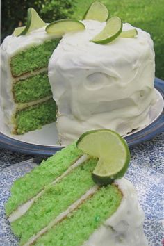 Key Lime Cake Recipe, Lime Dessert Recipes, Lime Buttercream, Lime Dessert, Lime Cake Recipe, Key Lime Pound Cake, Key Lime Recipes, Lime Pound Cake, Key Lime Desserts