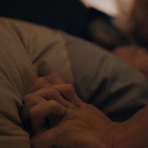 Skam Belgium, Isak & Even, My Kind Of Love, Love Photo, Couple Aesthetic, About Love, Couple Goals, Hands On, Belgium