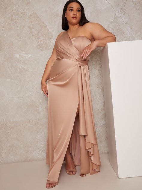 Curvy Bridesmaid Dresses, Nude Bridesmaid Dresses, Lilac Bridesmaid, Neutral Bridesmaid Dresses, Bridesmaid Duties, Bandeau Maxi Dress, Champagne Bridesmaid Dresses, Maid Of Honour Dresses, Bridal Ideas