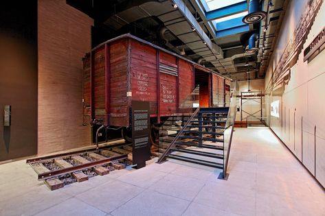 Vr Room, Train Museum, The Horrors, Rail Car, México City, Design Magazine, Lifestyle Design, Design Museum, Latin America