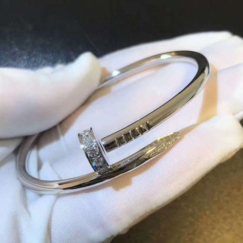 Cartier Nail Bracelet, Cartier Juste Un Clou Bracelet, Juste Un Clou Bracelet, Cartier Juste Un Clou, Small Waist Workout, Nail Bracelet, Money Success, Earrings Luxury, Cartier Bracelet