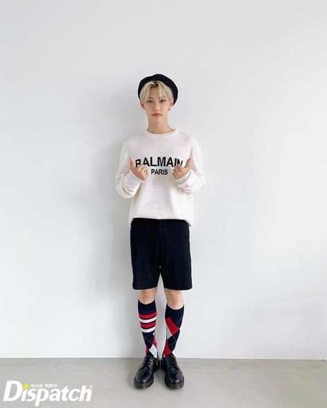 #STRAYKIDS #FELIX Stray Kids Fashion, Felix The Cats, Homeless Children, Photoshoot Outfits, Celebrity Art, Felix Stray Kids, Celebrity Look, Famous Celebrities, Lee Know