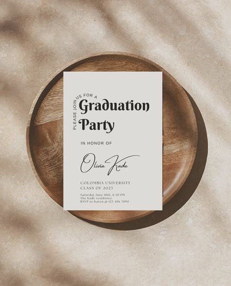 Creative Graduation Invitations, Grad Invitation Ideas, Invitation Card Design Graduation, Graduation Invitation Ideas, University Graduation Invitations, Graduation Invitation Design, Graduation Invites, Graduation Invitation Cards, Grad Party Invitations