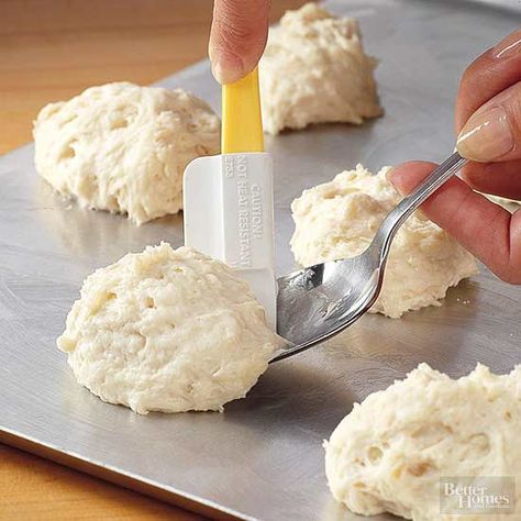 Biscuits Supreme Shortening Biscuits, Easy Biscuit Recipe, Homemade Buttermilk Biscuits, Yummy Biscuits, Coconut Dessert, How To Make Biscuits, Biscuit Bread, Biscuit Rolls, Drop Biscuits