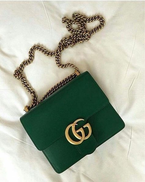 Green Gucci, Gucci Handbag, Cheap Purses, Green Handbag, Gucci Marmont, Cheap Handbags, Gucci Fashion, Quality Handbags, Cute Purses