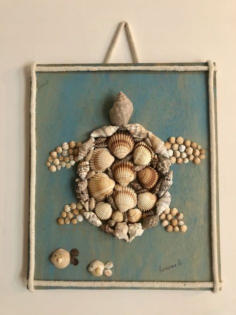 Beach Theme Bedroom Artwork, Wooden Turtle Wall Art, Diy Beach Shells Craft Ideas, Paintings With Seashells, Shell Art Turtle, Diy Shell Art On Canvas, Sea Shell Diy Decor Wall Art, Shell Arts And Crafts, Turtle Made Out Of Sea Shells