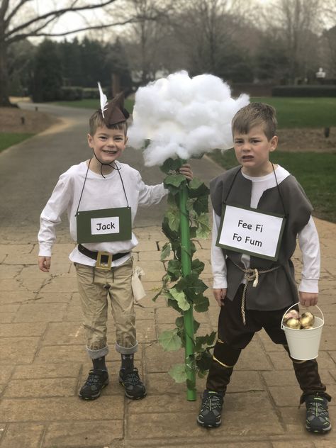 Jack with his beanstalk and the Giant with his golden eggs- twin costumes Nursery Rhyme Costume, Kids Book Character Costumes, World Book Day Outfits, Book Characters Dress Up, Twin Costumes, Peter Pan Costume, Nursery Rhymes Preschool, Character Dress Up, Children's Book Characters