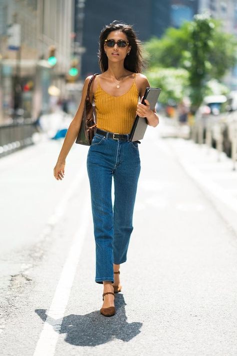 See the best model-off-duty street style looks from the 2018 Victoria’s Secret castings Melodie Vaxelaire, Casting Outfit, Italy Street Fashion, Librarian Style, European Fashion Summer, Model Off Duty, Models Off Duty Style, Men's Streetwear, 90s Model