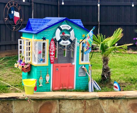 Repainted and accessorized this playhouse to be a Surf Shack or Beach House Beach Beds, Playhouse Makeover, Cubby House, Beach Bedding, Toddler Boys Room, Surf House, Surf Shack, Pic Nic, Top Girls