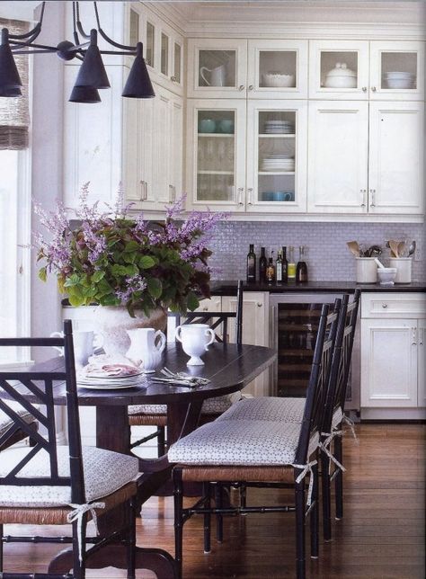 The Best Kitchen Colours For Your Home • One Brick At A Time Lilac Kitchen, Lavender Kitchen, Lavender Walls, Best Kitchen Colors, Cream Cabinets, Purple Kitchen, Glass Front Cabinets, Purple Decor, Home Luxury