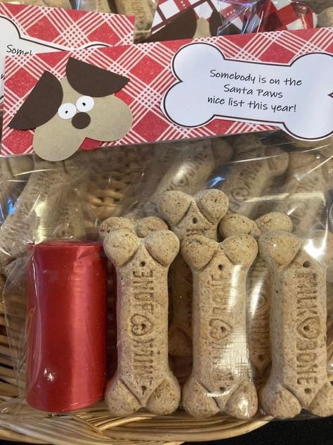 Dog Charity Ideas, Diy Dog Christmas Gifts, Puppy Treats Homemade, Dog Treat Packaging, Dog Grooming Diy, Dog Gift Basket, Dog Marketing, Dog Baby Shower, Christmas Dog Treats