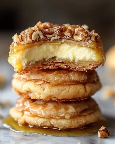 Baklava Cookies, Cream Sandwich Cookies, Sandwich Cookies Filling, Baklava Cheesecake, Honey Drizzle, Cookie Sandwich Recipes, Snowball Cookie Recipe, Martha Stewart Recipes, Baked Cookies