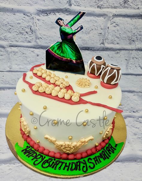 Iconic Cakes, Dance Cake, Dancer Cake, Indian Cake, Dance Cakes, Cake Branding, Cakes And Desserts, Dance Themes, Indian Classical Dance