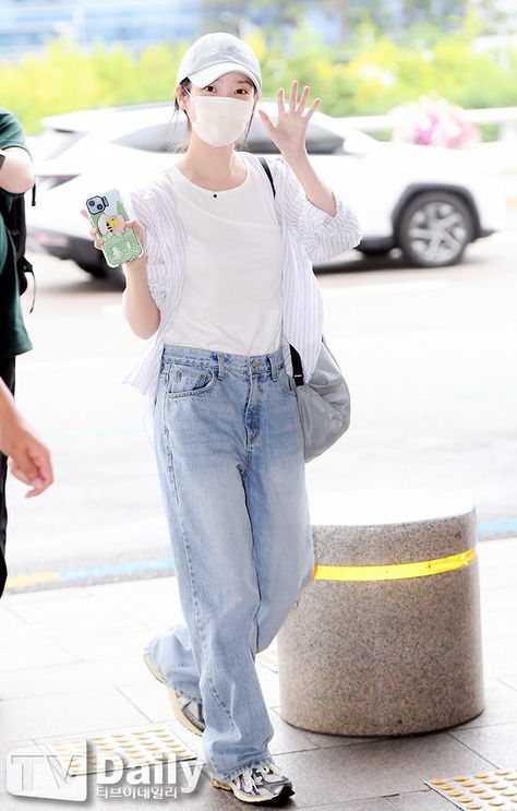 Iu Outfits, Outfit Korean Style, Taylor Outfits, Outfit Korean, Korean Casual Outfits, Iu Fashion, Airport Fashion, Airport Style, Fashion Inspo Outfits