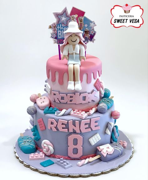 Roblox Cake Girl, Roblox Cakes, Roblox Pink, Roblox Birthday Cake, Roblox Party, 7th Birthday Cakes, 7th Birthday Party Ideas, 7 Cake, Roblox Cake