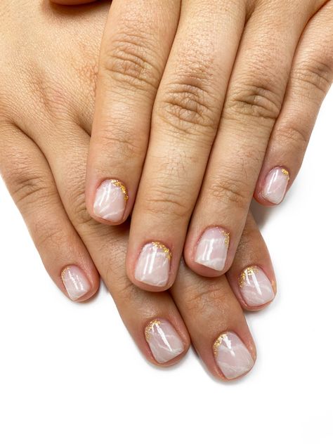 Marble Milky Nails, Milky White Nails With Silver Flakes, Milky White Short Nails Design, Gold Flake Gel Nails, White And Gold Marble Nails, Milky Marble Nails, Milky White And Gold Nails, Milky White Nails With Gold, Milky White Marble Nails