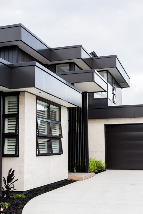 Modern House Design Exterior Luxury, Alucobond Cladding, Modern House Design Exterior, Parapet Design, Composite Cladding, Mount Maunganui, Entry Stairs, House Design Exterior, Cladding Panels