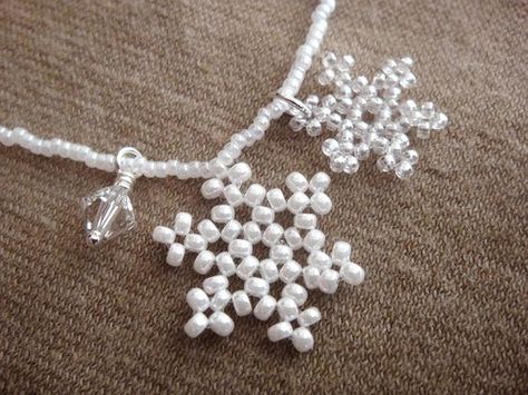 Necklace Snowflake, Beaded Snowflake, Snowflake Jewelry, Beaded Snowflakes, Snowflake Necklace, Beaded Jewelry Necklaces, Jewel Wedding, Winter Jewelry, Beaded Christmas Ornaments