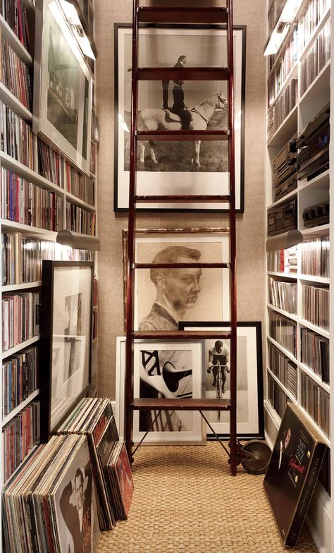 David Jimenez's Kansas Apartment David Jimenez, Library Ladders, Ladder Ideas, Chicago Luxury, Elegant Apartment, Nyc Loft, Library Ladder, Hallmark Cards, Vintage Eclectic