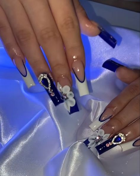 Royal Blue And White Nails Designs, Black Bling Acrylic Nails, Royal Blue Nails Acrylic, Quince Nails, Blue And Silver Nails, Blue And White Nails, Quinceanera Nails, Acrylic Toe Nails, Blue Acrylic Nails