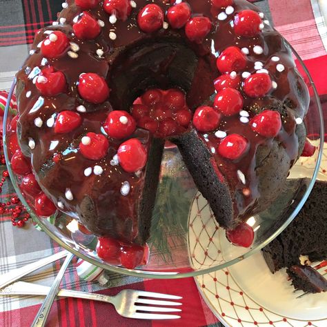 Chocolate Cherry Bundt Cake for the holidays will delight your family and friends. Chocolate Cherry Bundt Cake, Cherry Bundt Cake, Cupcakes Cheesecake, Bunt Cake Recipe, Fancy Ice Cubes, Chocolate Cherry Cake, Cherry Filling, Mini Bundt Cakes, Chocolate Bundt Cake