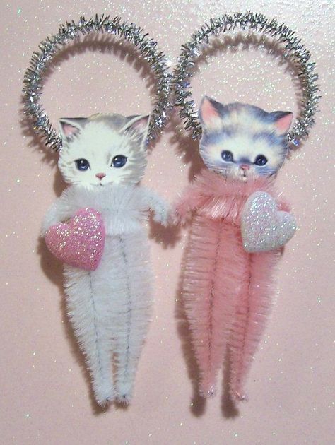 Valentines Ornaments, Chenille Crafts, Kitsch Art, Secret Pal, Vintage Cats, Pipe Cleaner Crafts, Mini Wreaths, Feather Tree, My Funny Valentine