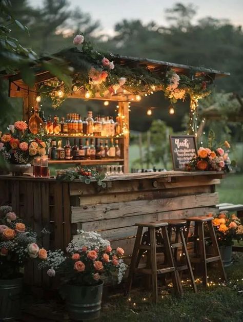 Rustic Outdoor Wedding Venue Ideas, Rustic Bar Ideas Wedding, Bar Wedding Decorations, Rustic Fall Wedding Reception Ideas, Wedding Stands Ideas Display, Wedding Bar Outside, Rustic Charm Wedding, Spring Bohemian Wedding, Open Bar Wedding Ideas