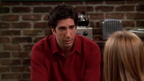 Recap of "Friends" Season 5 Episode 2 | Recap Guide Monica And Rachel, Ross Friends, Friends Joey, Jeniffer Aniston, Matt Leblanc, New York City Manhattan, David Schwimmer, Ross Geller, Friends Season