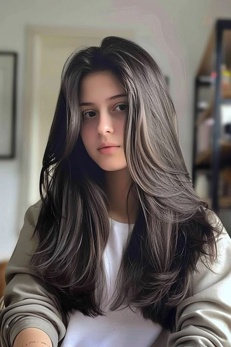 Haircuts With Volume, Volume Haircuts, Haircuts With Long Layers, Straight Hair Haircuts, Playful Hairstyles, Long Hair Volume, Volume Haircut, Haircuts For Long Hair With Layers, Long Haircuts