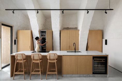 Apartamento New York, Natural Wood Kitchen, Mill House, Listed Building, Ground Floor Plan, The Mill, House Address, Apartment Interior Design, Wood Kitchen