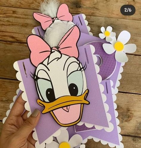 Daisy Duck Centerpieces, Minnie Mouse And Daisy Duck Party, Daisy Duck Birthday Party Ideas, Daisy Duck Birthday, Daisy Duck Party, Donald And Daisy Duck, Daisy Party, Duck Birthday, Happy Birthday Template