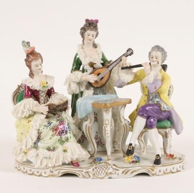 Porcelain Dolls Value, Dresden Porcelain, Royal Copenhagen, Vase Design, Ceramic Figurines, Baroque Fashion, Figurative Sculpture, Antique Porcelain, Chinese Porcelain