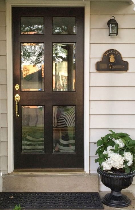 Front Door Entrance Decor, Glass Screen Door, Door Entrance Decor, Exterior Door Styles, Exterior Doors With Glass, Storm Doors, Door Picture, Farmhouse Front Door, Doors With Glass