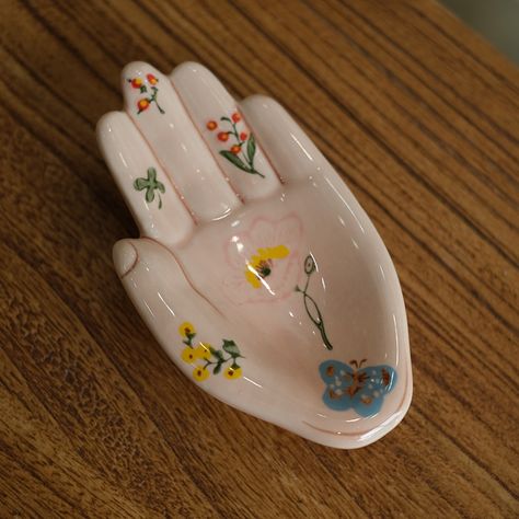 Hand Sculpture, Key Accessories, Home Office Storage, Accessories Holder, Mini Hands, Unique Ceramics, Hand Shapes, Office Storage, Trinket Dish