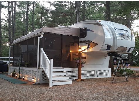 Rv With Deck, Year Round Camper Living, Screened In Porch For Camper, Permanent Camper Site Ideas Entryway, Travel Trailer Deck Ideas, Decks For Campers, Fifth Wheel Porch Ideas, Keystone Sprinter Remodel, Rv Exterior Decor