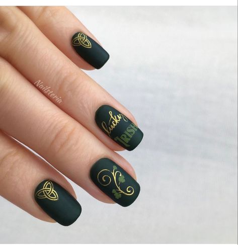 Celtic Nails Designs, Lotr Nails, Irish Nail Designs, Nerdy Nails, Irish Nails, Beginner Nail Designs, Finger Nail Designs, Nails For Wedding, Cool Nail Ideas