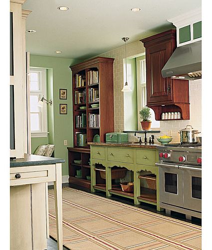 Kitchen Bookshelf, Unfitted Kitchen, Building A Kitchen, Freestanding Kitchen, Eclectic Kitchen, Kitchen Stand, Green Cabinets, Antique Kitchen, Kitchen Cabinetry