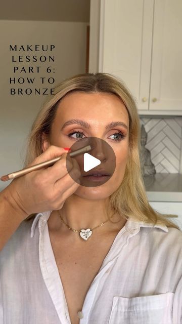 Stefanie Fritz•Luxury Makeup Artist Sonoma County on Instagram: "Part 6: How To Apply Bronzer Everything after foundation should be stippled (bounced) on the skin. This will ensure your products don’t look muddy or separate. A good quality bronzer and the right brush makes a world of difference. Comment: Bronzer to get the deets on what was used in this video. XO #bronzer #makeuplesson #diymakeup #bronzertips #bronzerhacks #makeuphacks" Bronzer Makeup Products, How To Apply Liquid Bronzer, How To Wear Bronzer, Cream Bronzer How To Apply, Liquid Bronzer How To Apply, How To Put On Bronzer, Where To Put Bronzer On Face, How To Apply Bronzer For Beginners, Where To Put Bronzer