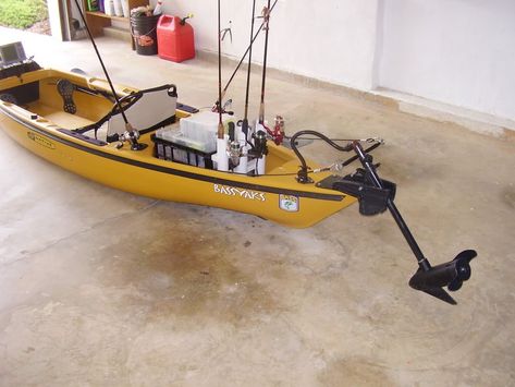 DIY Setups for Your Fishing Kayak Canoe Trolling Motor, Kayak Trolling Motor Mount, Kayak Trolling Motor, Trolling Motor Mount, Fishing Tricks, Kayak Fishing Setup, Kayak Fishing Diy, Kayak Fishing Tips, Kayak Fishing Accessories