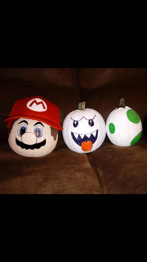 Mario Pumpkins Painted, Mario Pumpkin Ideas, Pumpkin Carving Ideas Mario Characters, Super Mario Bros Pumpkin Painting, Video Game Pumpkin Painting, Super Mario Pumpkin Decorating, Bowser Pumpkin Painting, Yoshi Pumpkin Painting, Super Mario Bros Pumpkin