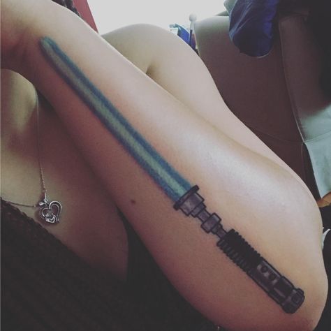 Saber Tattoo, Obi Wan Kenobi Lightsaber, Lightsaber Tattoo, Age Tattoo, Brother Sister Tattoo, Movie Tattoos, Star Wars Drawings, Star Wars Tattoo, Japanese Sleeve Tattoos