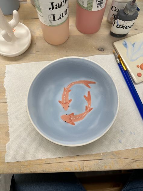 Painted Plates Ideas Aesthetic, Cute Ceramic Bowl Designs, Star Pottery Painting, Pottery Painting Ideas For Boyfriend, Pottery Painting Beach, Aesthetic Pottery Painting Ideas, Bowl Painting Ideas Aesthetic, Poterry Painting Aesthetic, Abstract Pottery Painting