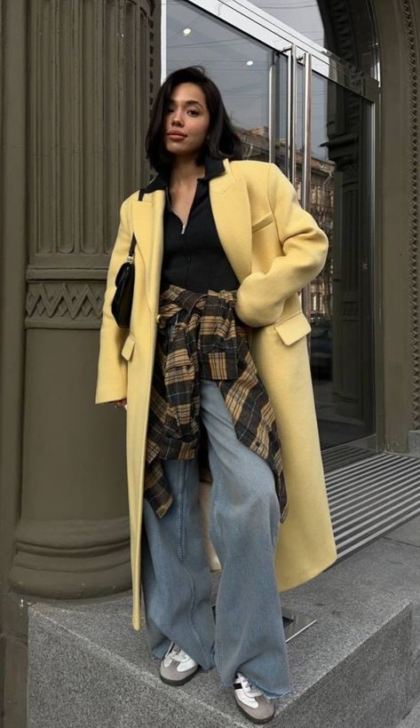 Butter Yellow Outfit, Fashion Gone Rouge, Yellow Outfit, Butter Yellow, Coat Outfits, Pastel Yellow, Colourful Outfits, Mode Fashion, Modest Outfits