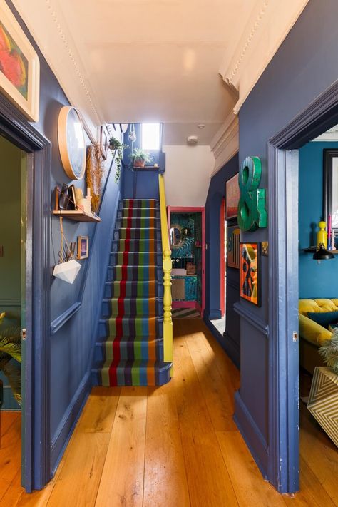 Maximalist Stairs, Maximalist Staircase, Maximalist Hallway, Blue Family Rooms, Colorful Maximalist Decor, Blue Hallway, Green Kitchen Designs, Large Open Plan Kitchens, Green Dining Room