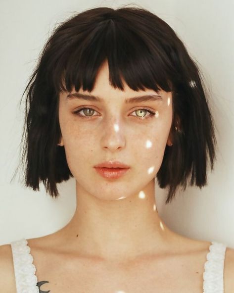 Alice Pagani, Short Black Hair, Short Bangs, Short Choppy Hair, Girl Short Hair, Short Hair With Bangs, Grunge Hair, Bang Bang, Hair Care Tips