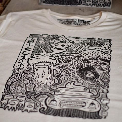 Handmade linocuted TShirts avalaible NOW in LIMITED EDITION on teratoiid.com :) . . . . . #teratoiid #linoleum #illustration #brussels… Linocut T Shirt, Linocut Tshirt Print, Linoleum Illustration, Linoleum Ideas, Tshirt Print Ideas, Linocut Poster, Cool Tshirt Designs, Silk Screen Art, Handmade Illustration