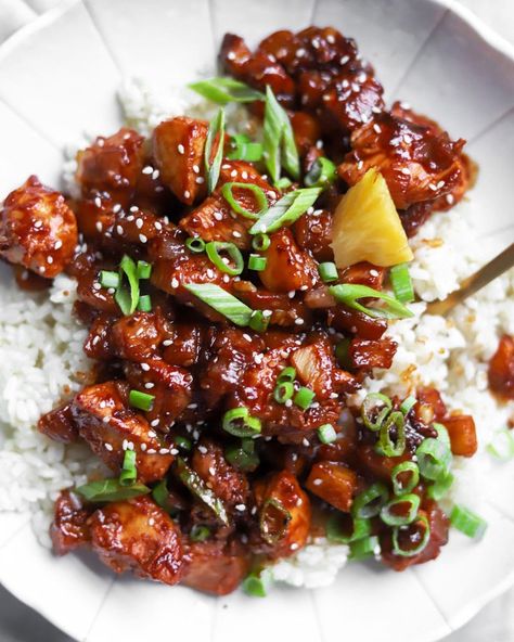 Sweet And Spicy Hawaiian Chicken, Chicken Tender Recipes Pineapple, Dinner Recipes Pineapple, Pineapple Asian Chicken, Pineapple Jalepeno Chicken, Sweet And Spicy Pineapple Chicken, Thai Pineapple Chicken, Sticky Pineapple Chicken, Spicy Hawaiian Chicken