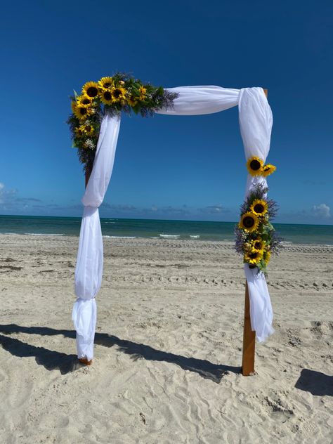 Sunflower wedding arch #sunflowerwedding #sunflowerdecor #sunflower #wedding #weddingarch #beachwedding Sunflower Beach Wedding Ideas, Sunflower Beach Wedding, Diy Beach Wedding, Diy Wedding Arch, Wedding Flowers Sunflowers, Sunflower Themed Wedding, Ocean Wedding, Gazebo Wedding, Desi Wedding Decor