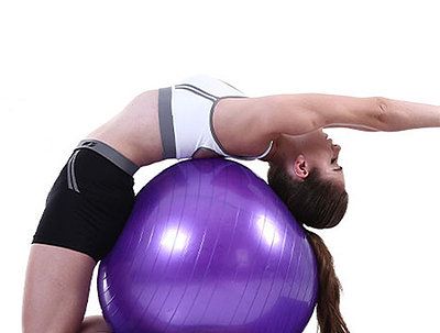 Yoga Ball Exercises, Fitness Studio Training, Yoga Core, Gym Antrenmanları, Yoga Supplies, Yoga For Balance, Gym Ball, Balance Ball, Pilates Training